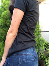 Load image into Gallery viewer, Dog Mom - T' Shirt