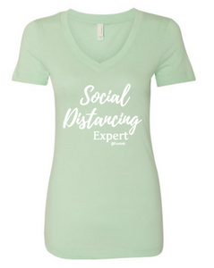 Social Distancing Expert - T' Shirt